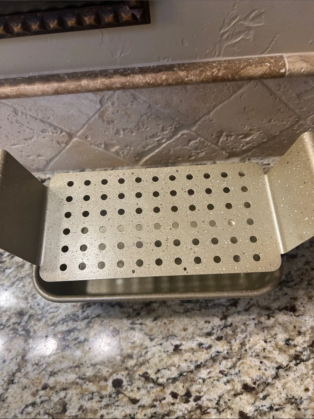 Gold Nonstick Roasting Pan with Steam-Drain Rack( Meatloaf Pan)